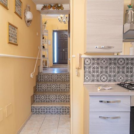 Pomona Dynamic Apartment Noto Bagian luar foto