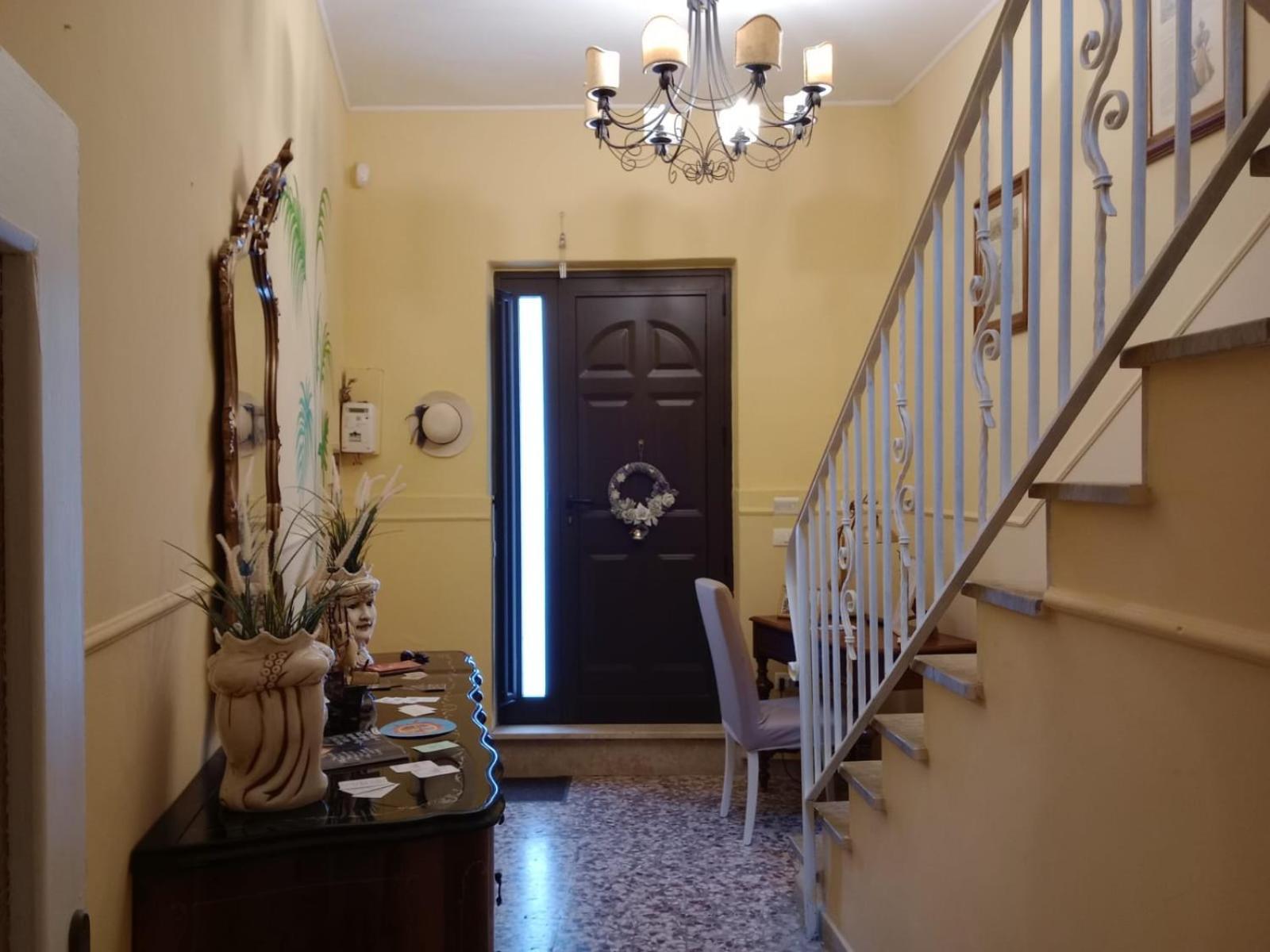 Pomona Dynamic Apartment Noto Bagian luar foto